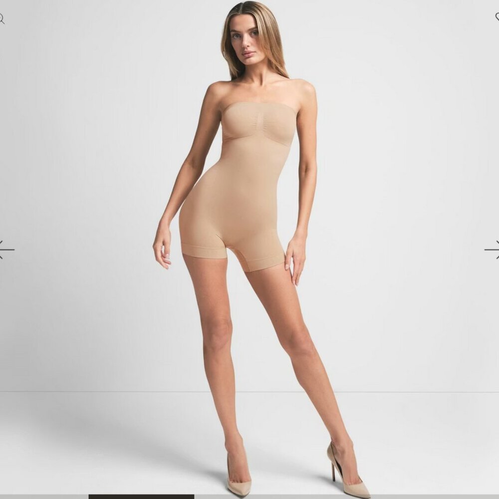 skims seamless sculpt strapless shortie bodysuit